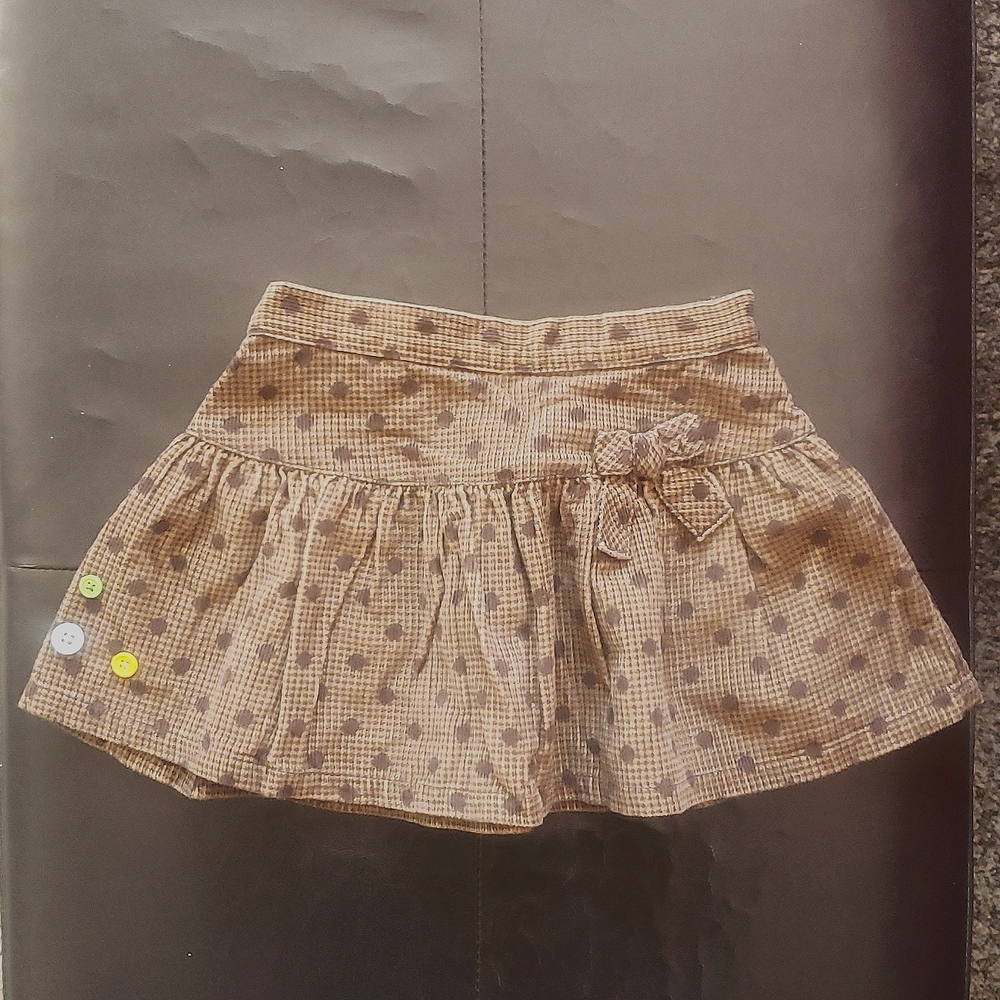 Little girl Gap skirt with buttons